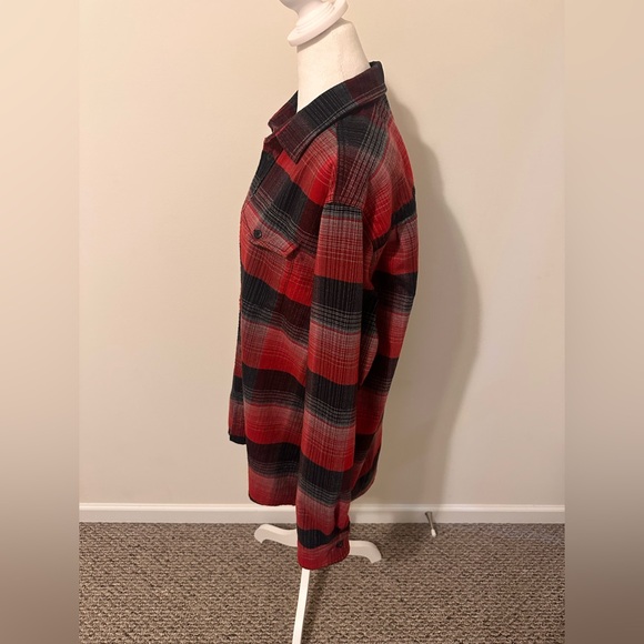 The North Face Red and Black Checkered Flannel Shirt Size Large - Picture 2 of 6